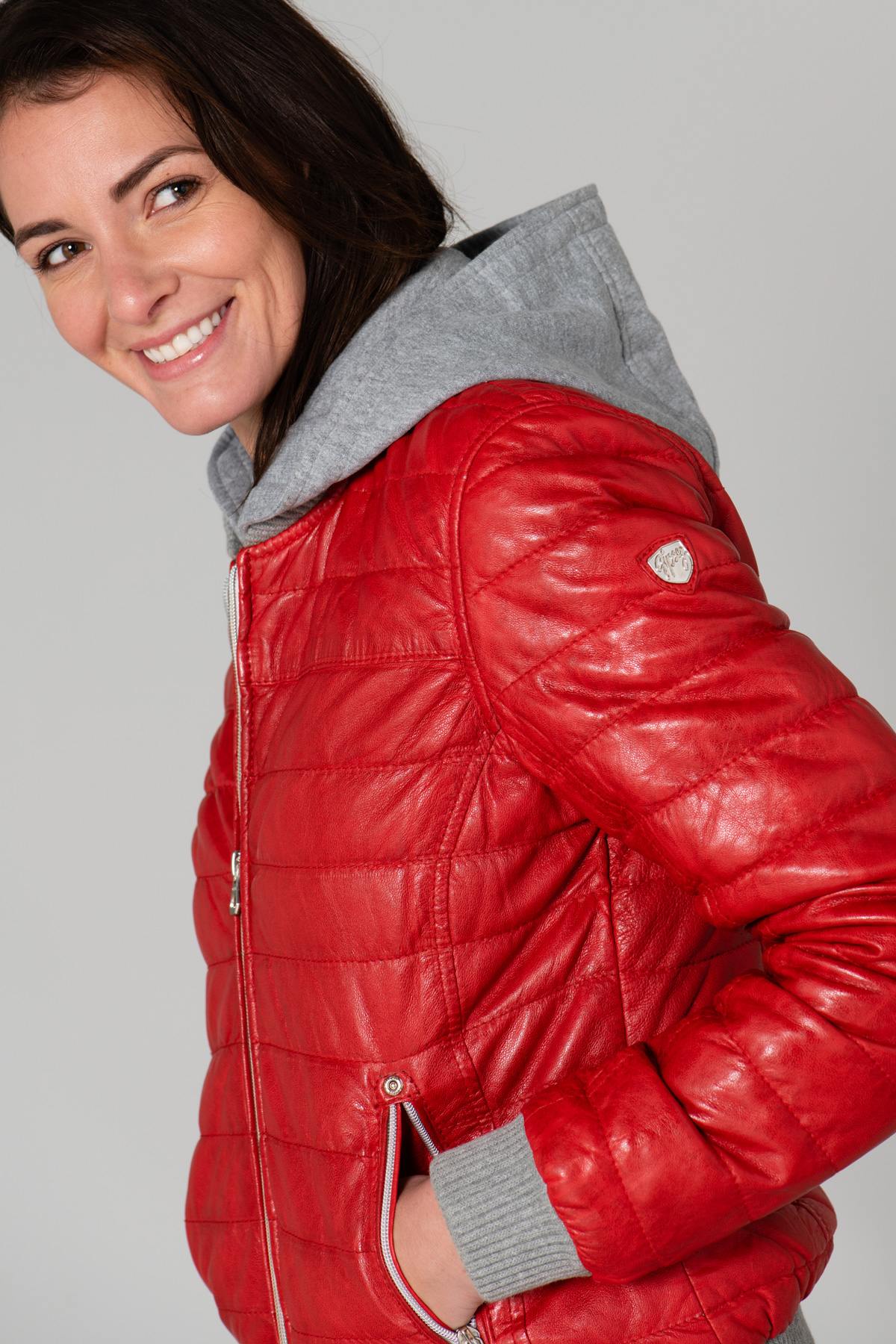 Fine red leather down jacket with cotton hood - Image n°1