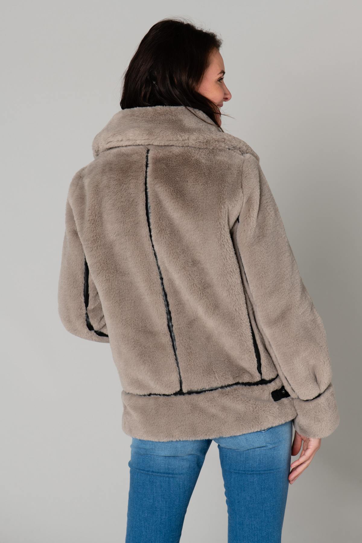 Beige faux fur jacket - Image n°5