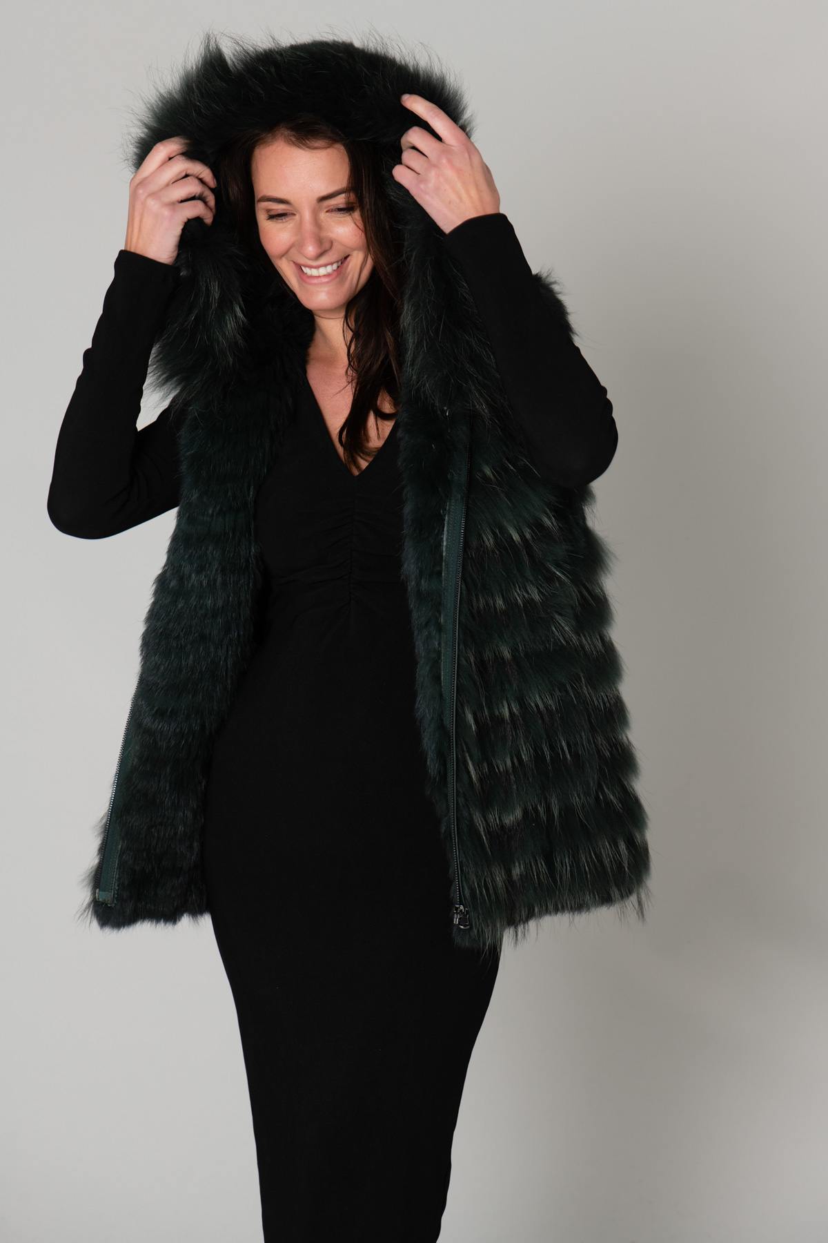 Dark green fur vest - Image n°4