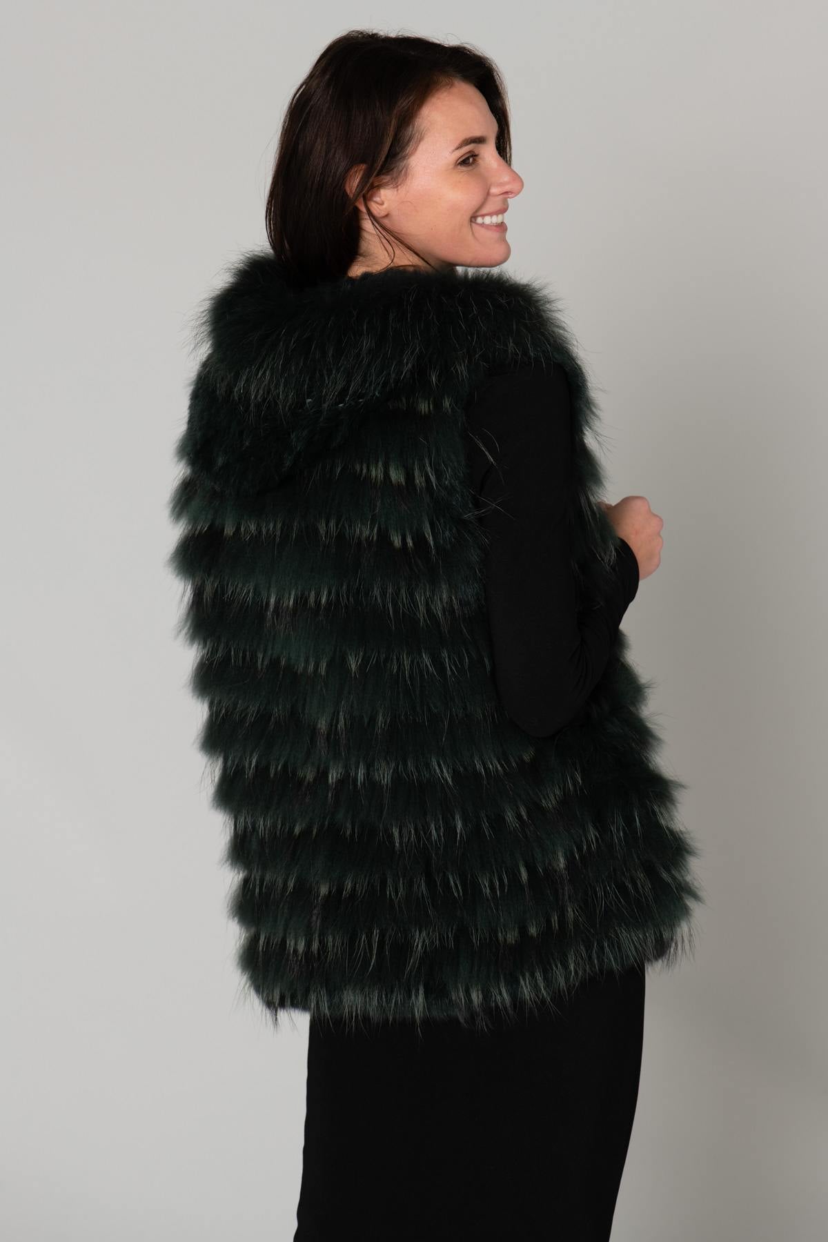 Dark green fur vest - Image n°6