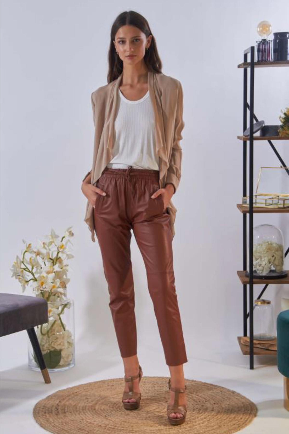 Brown leather jogger pants - Image n°9