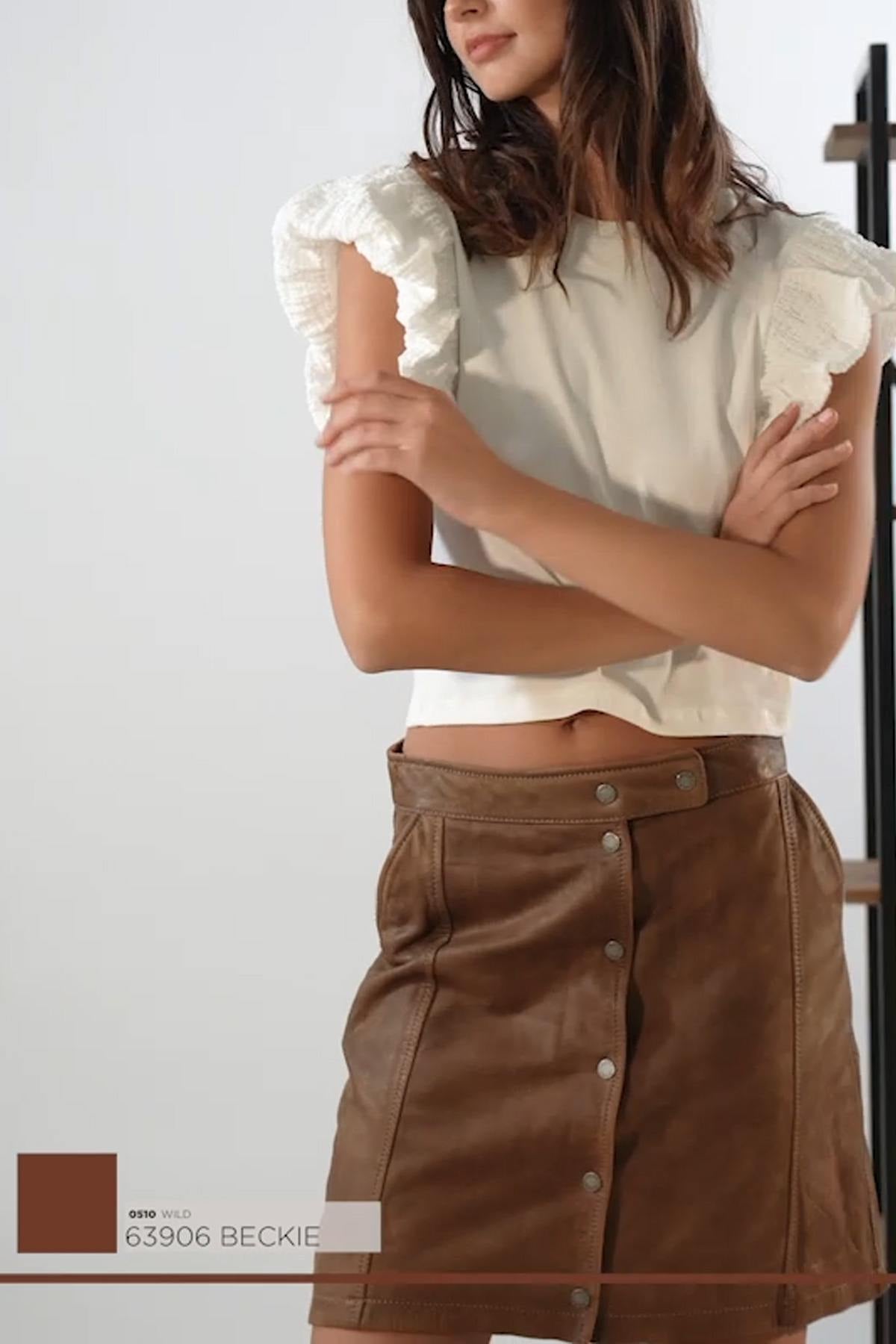 Fawn-colored leather skirt - Image n°4