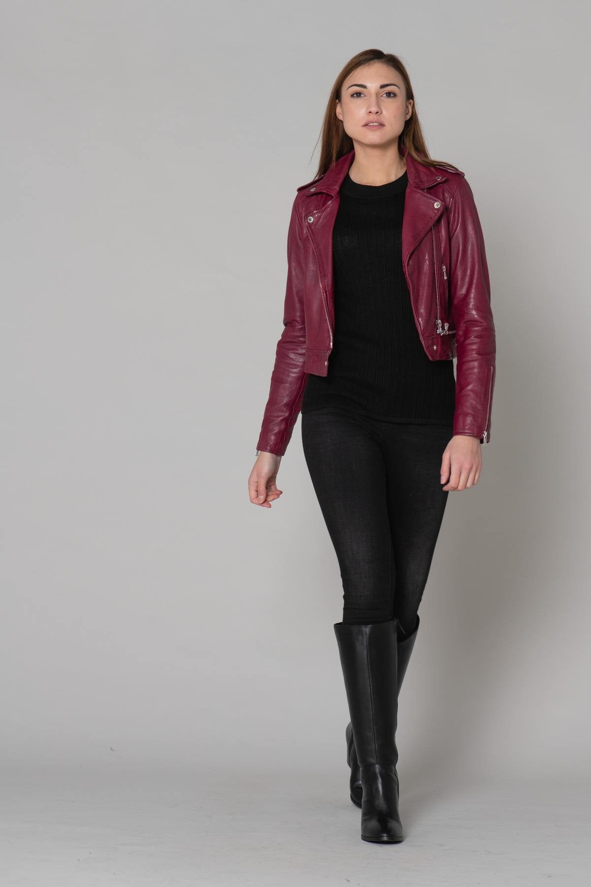 Short plum-colored leather perfecto - Image n°9