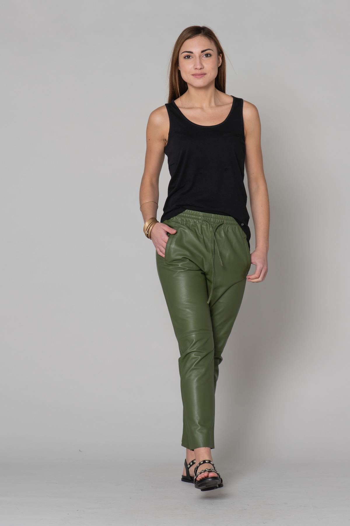 Women's dark green leather pants - Image n°10