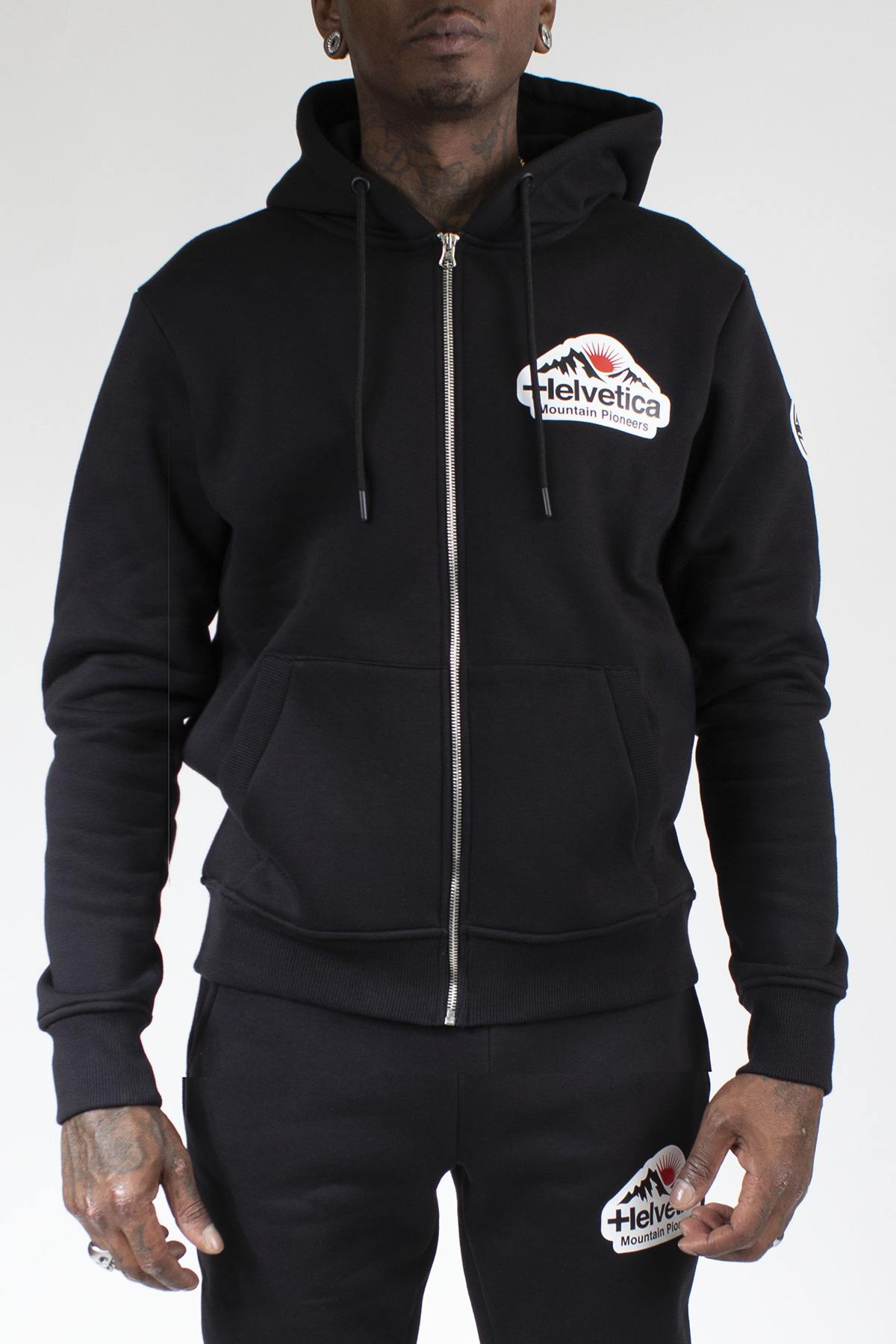 Black zipped hooded sweatshirt - Image n°1