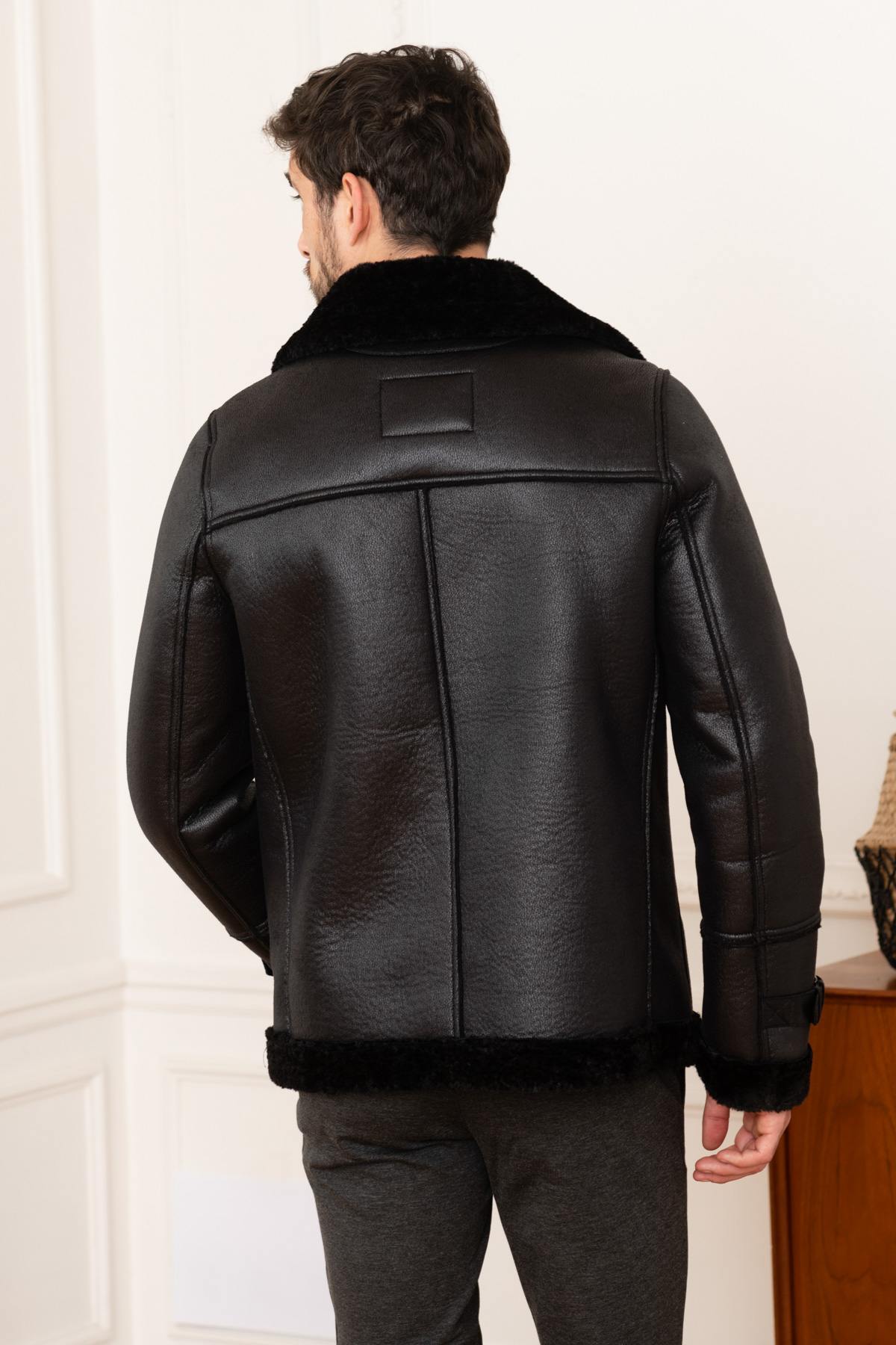 Leather-look polyester bomber jacket - Image n°4