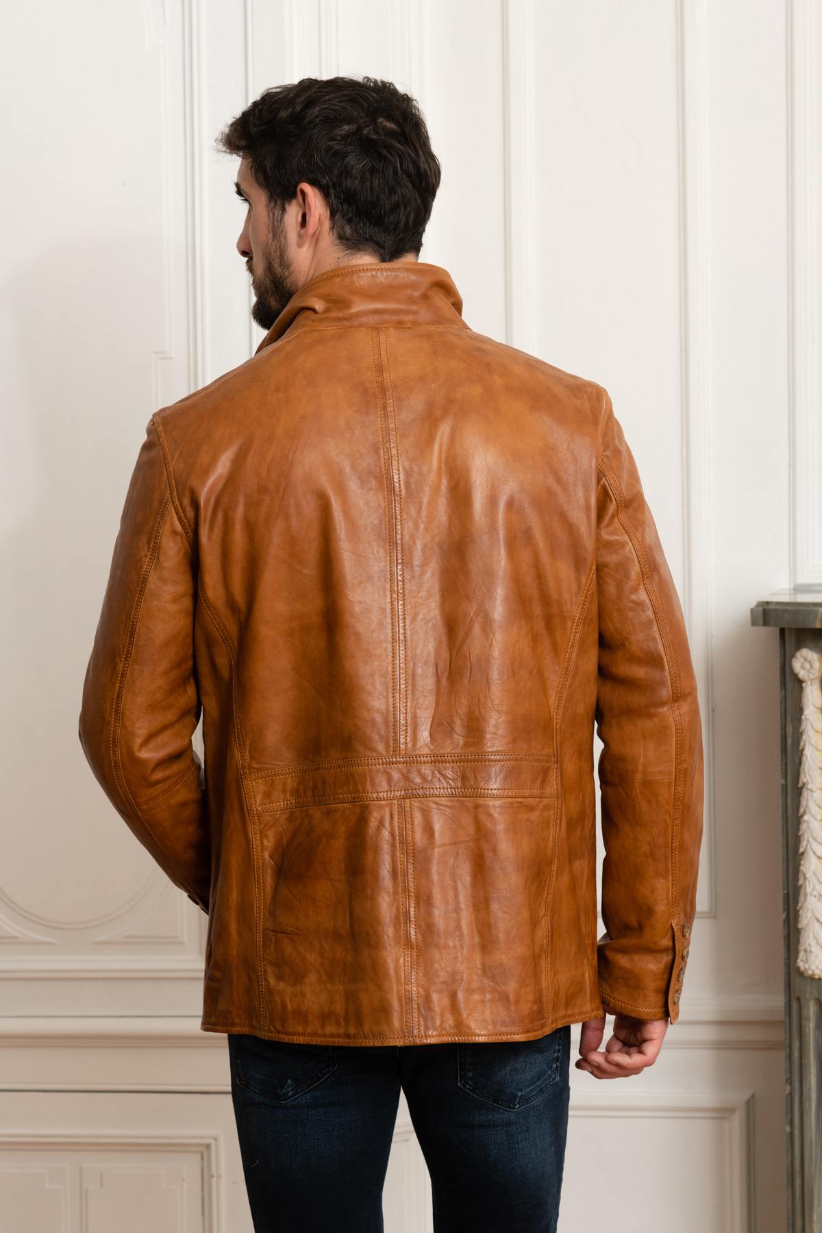 Elegant cognac lambskin leather jacket - Image n°6