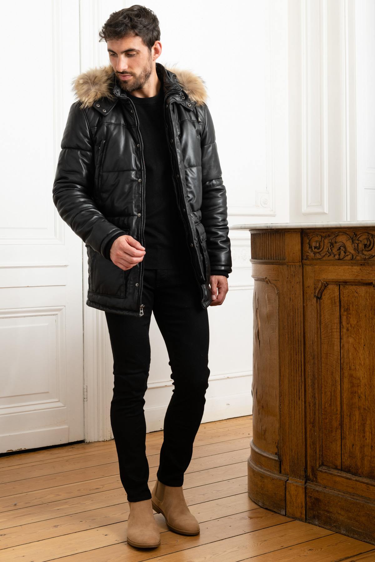 Black lambskin down jacket with fur collar - Image n°2