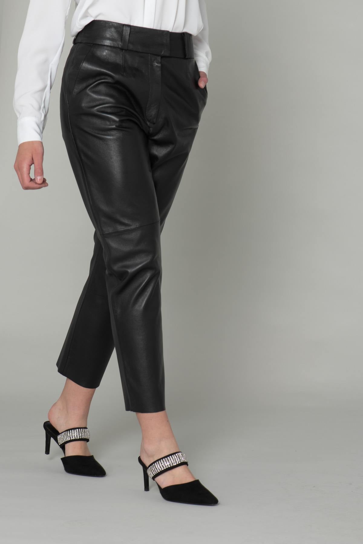 Straight cut leather pants - Image n°4