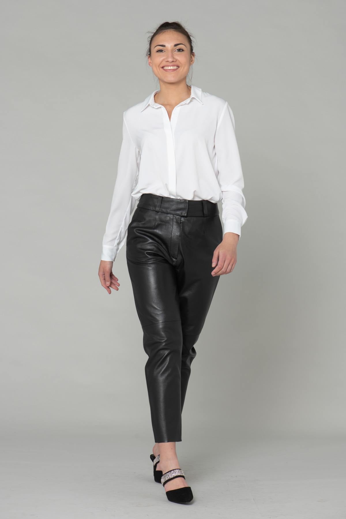 Straight cut leather pants - Image n°2