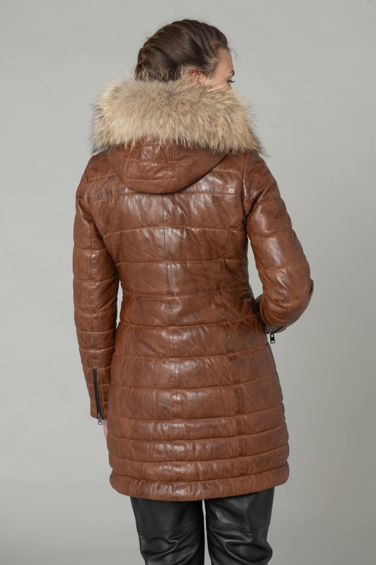 Long down jacket in cognac genuine leather - Image n°5