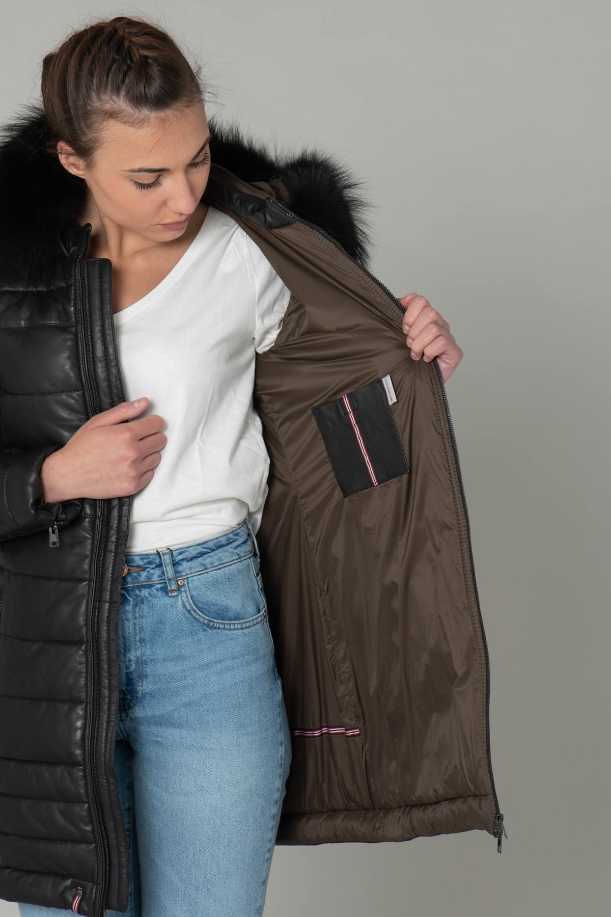 Women's down jacket in black sheepskin with black fur - Image n°4