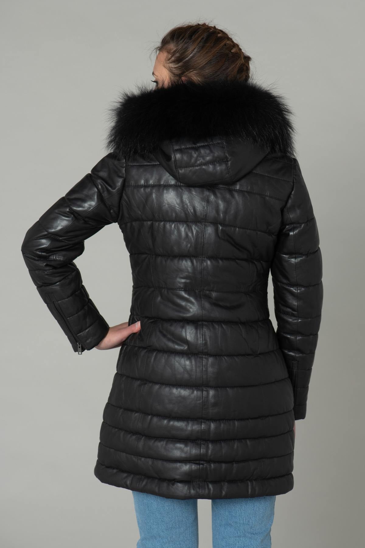 Women's down jacket in black sheepskin with black fur - Image n°5