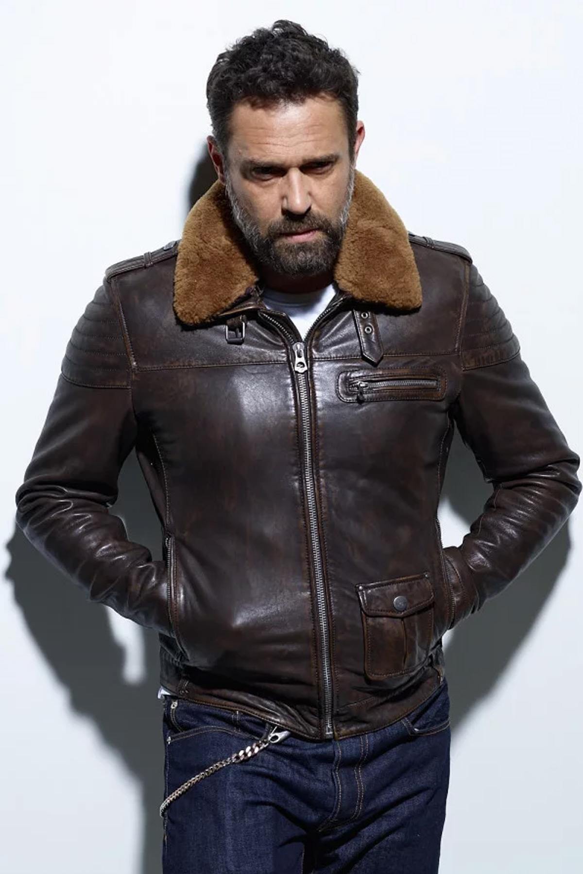 Vintage leather jacket with removable sheepskin collar - Image n°1