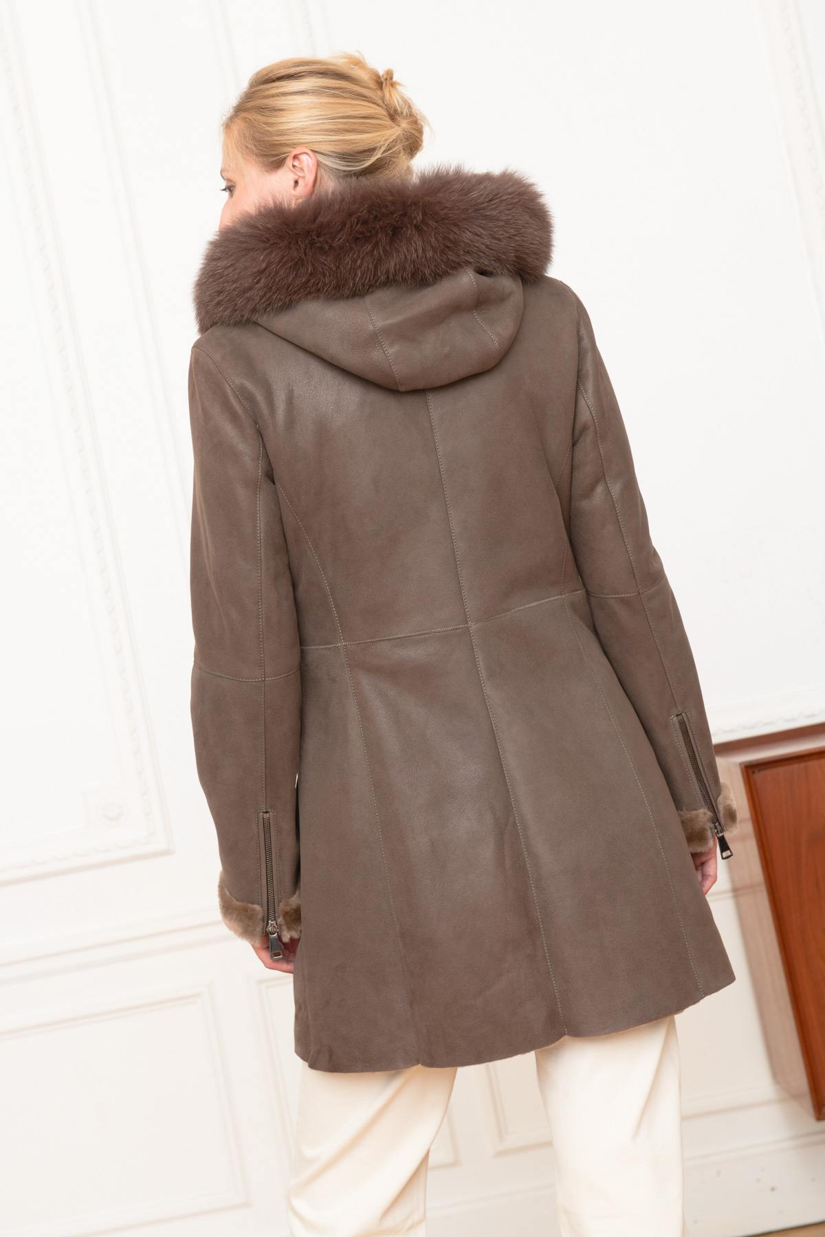 Sheepskin coat with fox collar - Image n°4