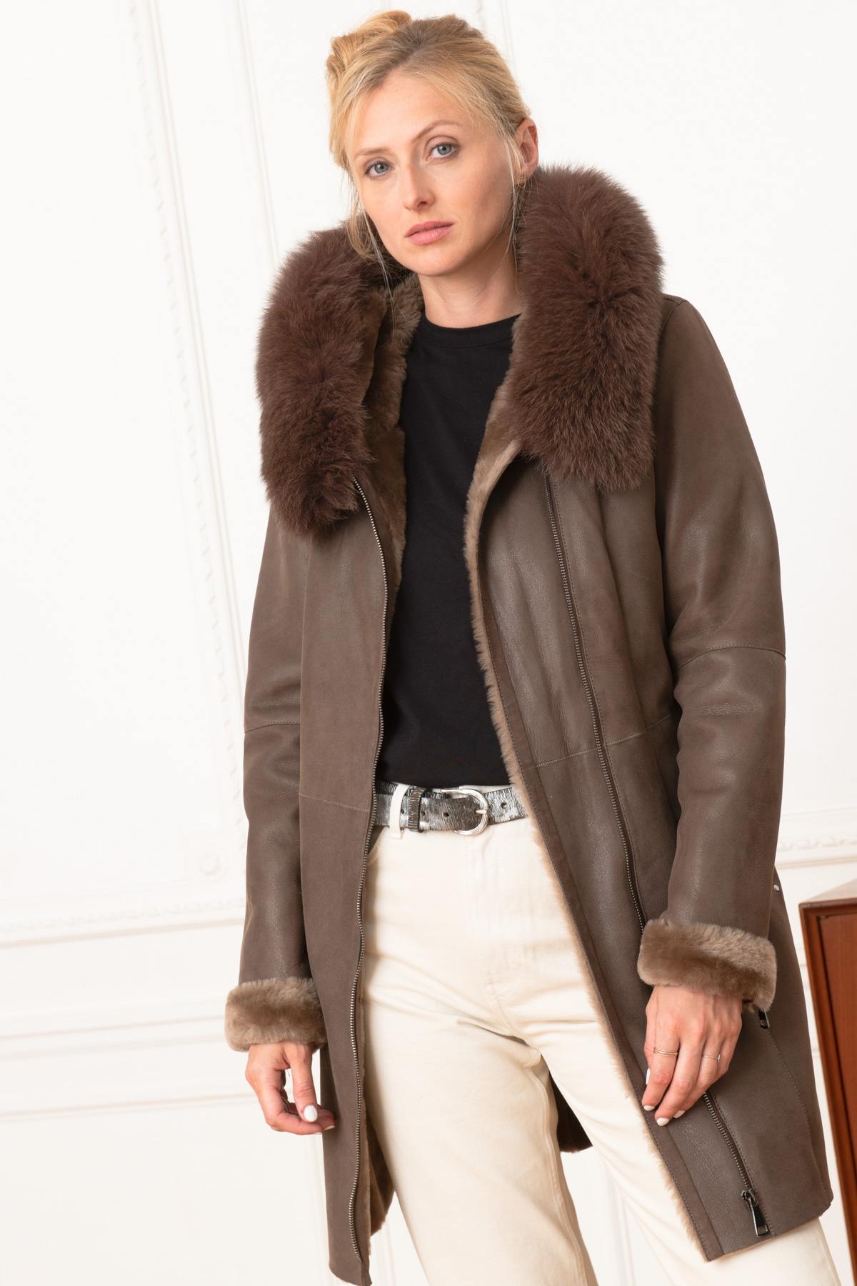 Sheepskin coat with fox collar - Image n°5