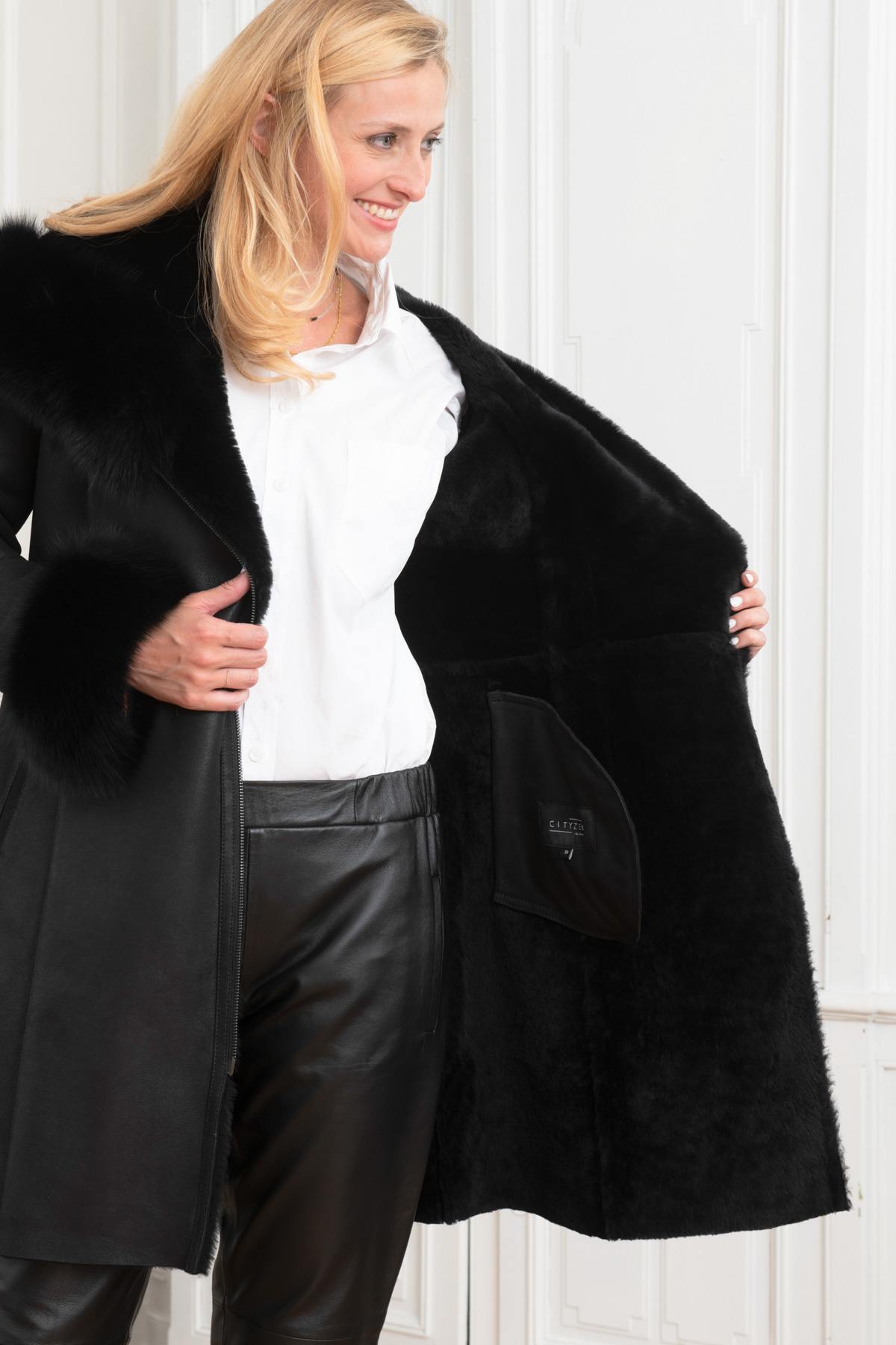 Women's black 7/8 wool lambskin coat - Image n°4