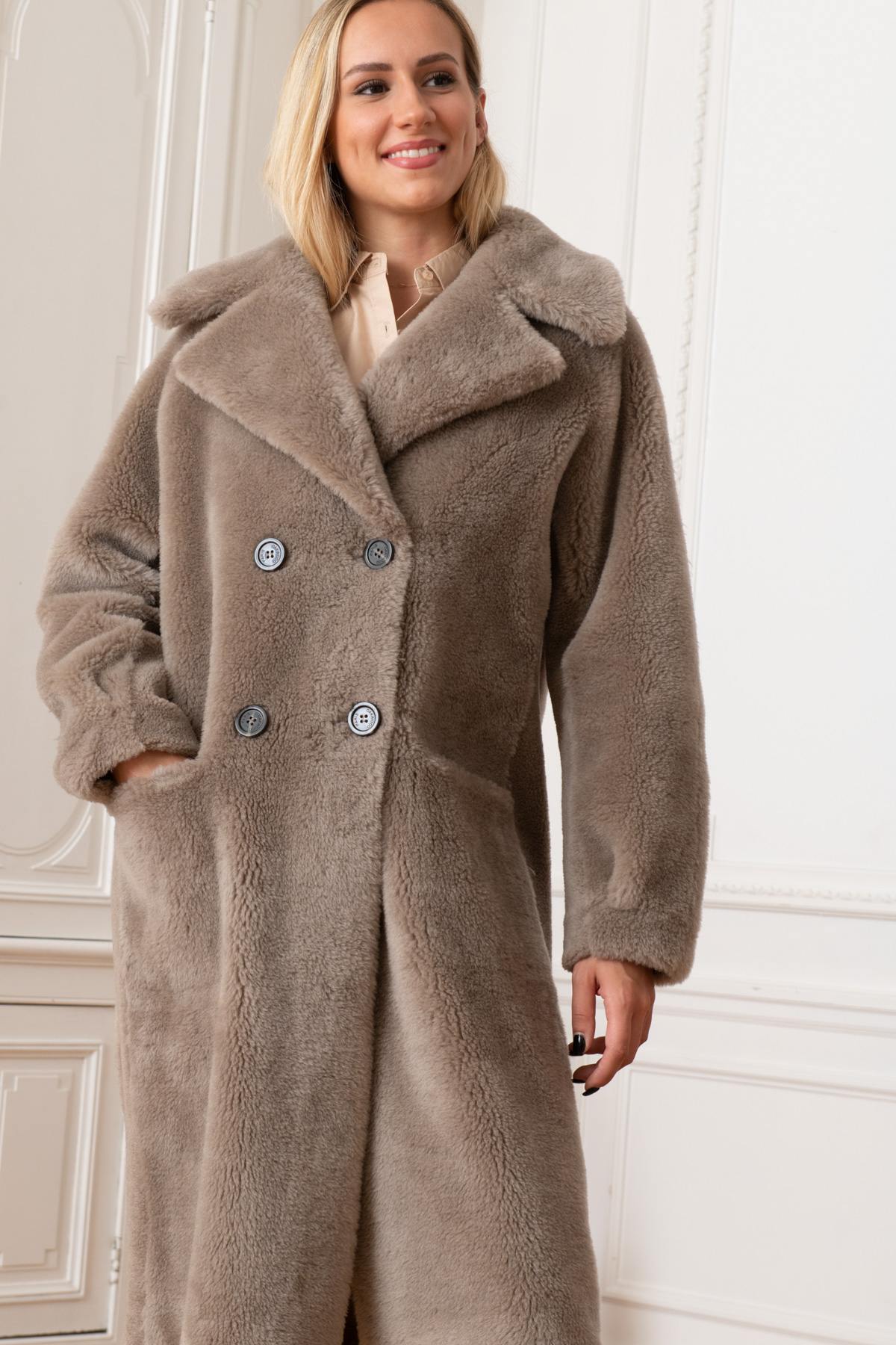 Long reversible faux fur coat - Image n°2