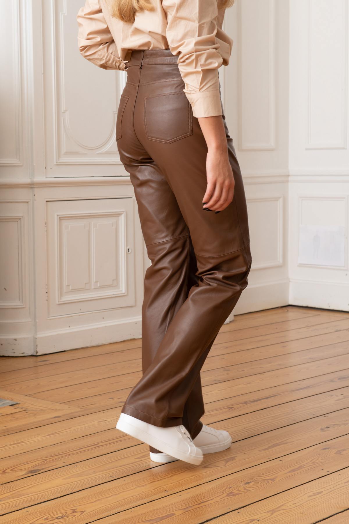 Brown leather flared pants - Image n°6