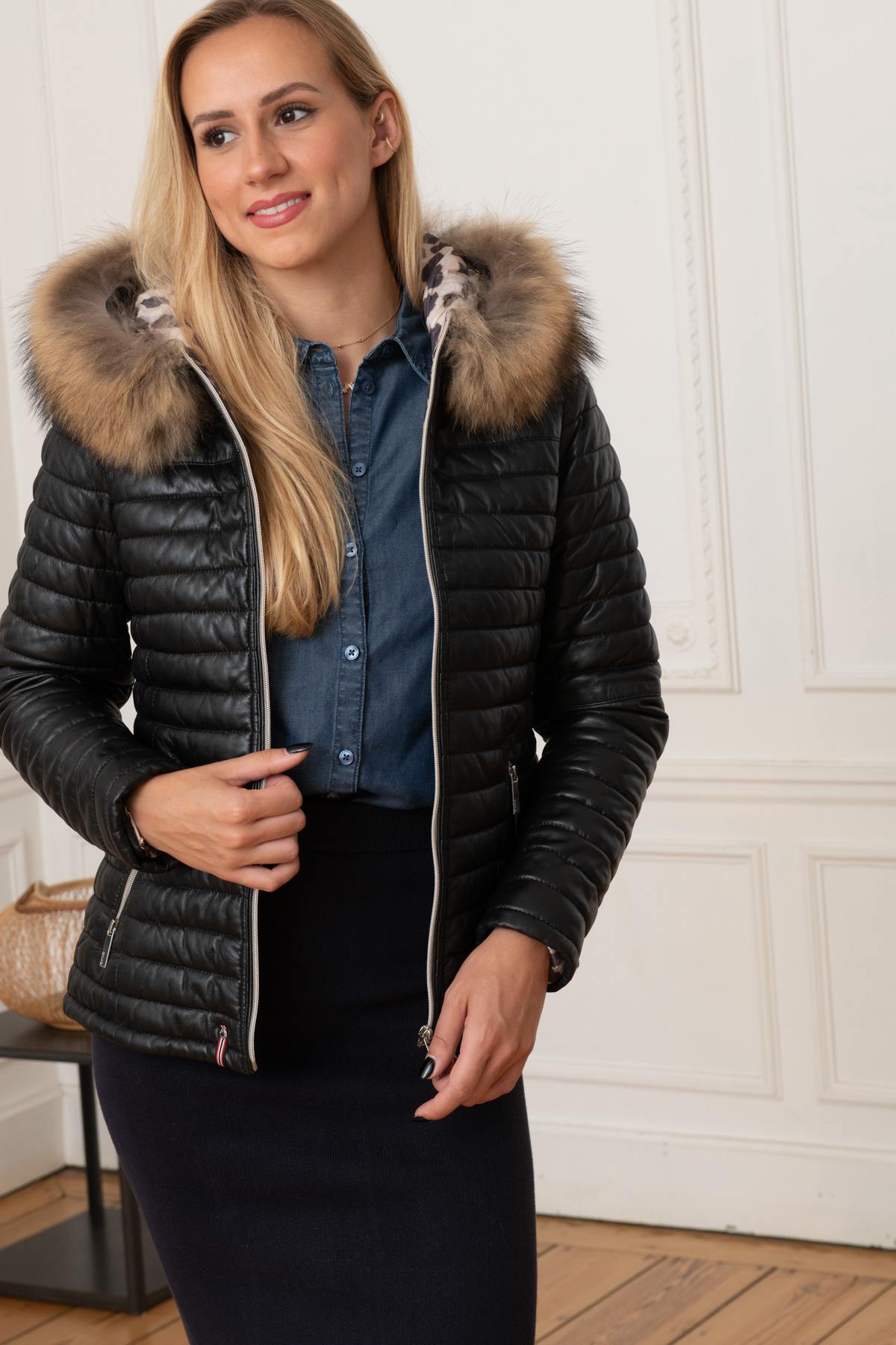 Women's black leather down jacket - Image n°5