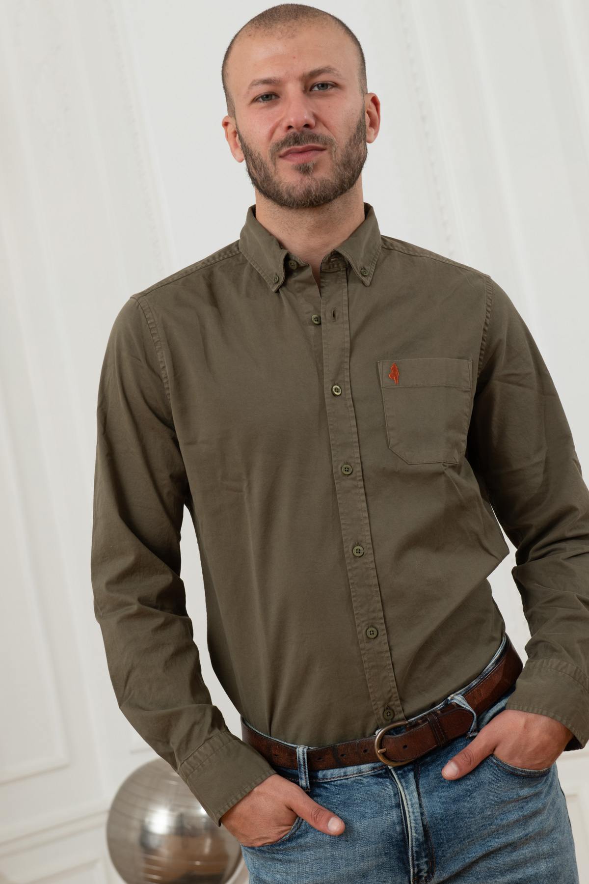 Men's khaki green shirt - Image n°1