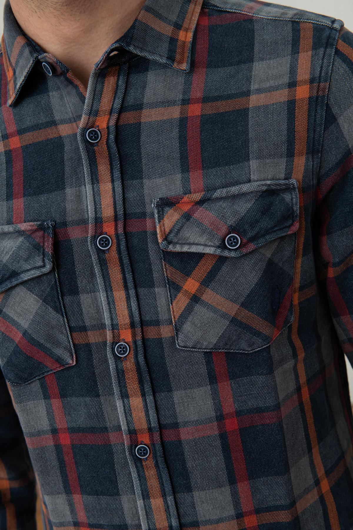 Blue and red checked shirt - Image n°5