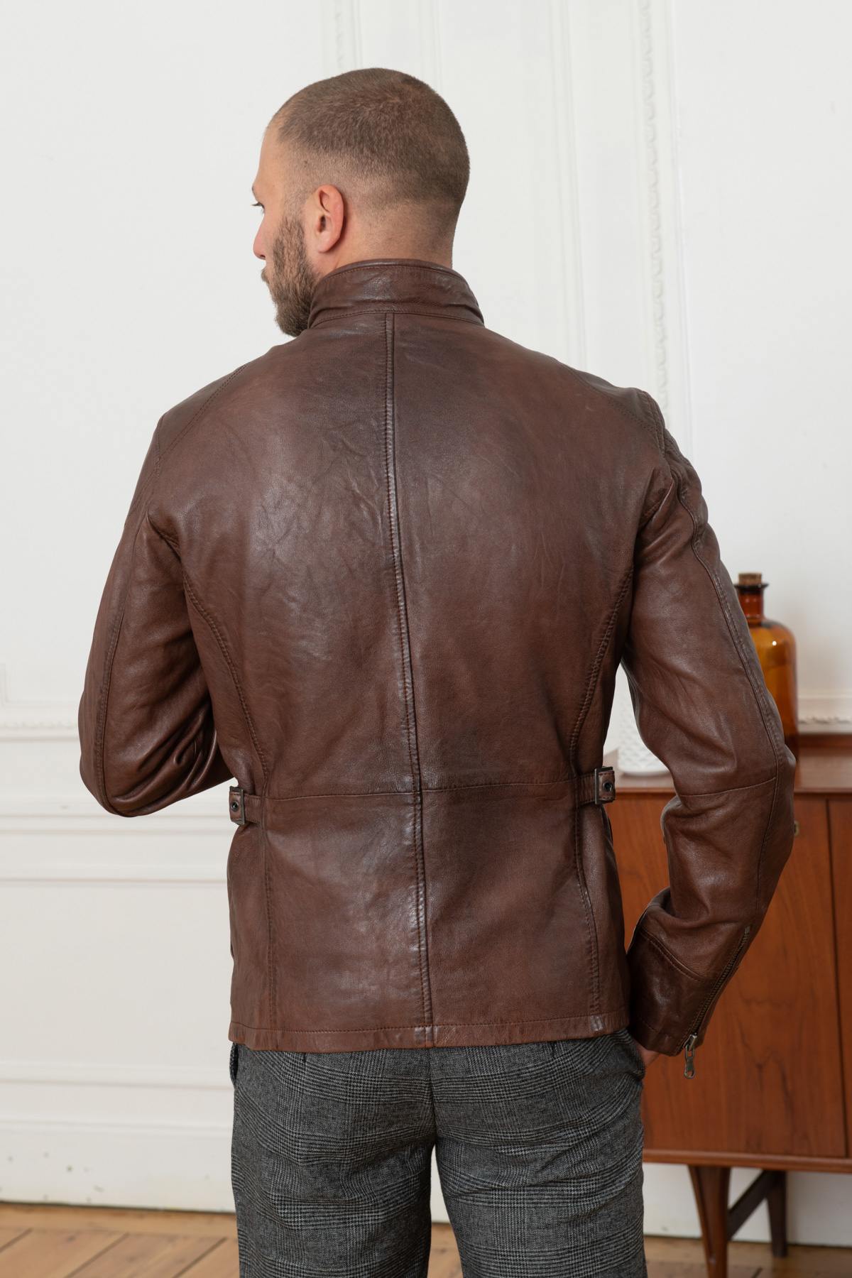 Brown safari leather jacket - Image n°6