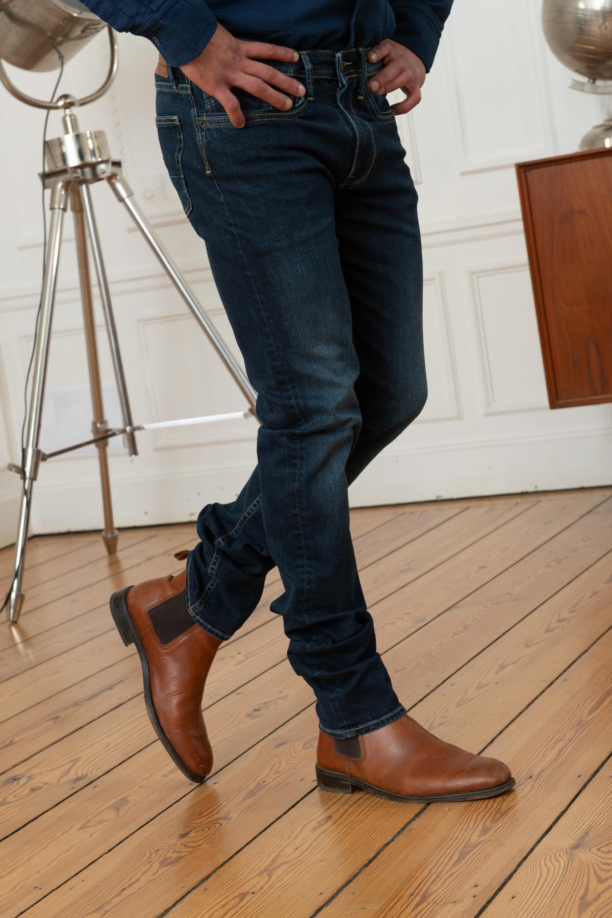 Men's raw blue jeans - Image n°5