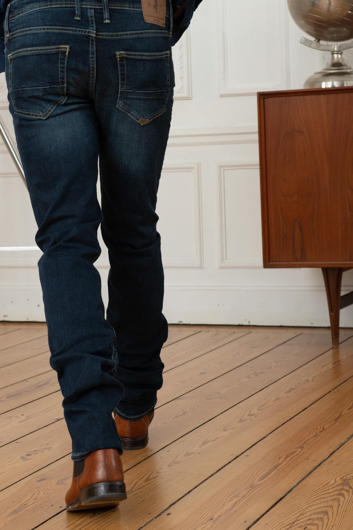 Men's raw blue jeans - Image n°6