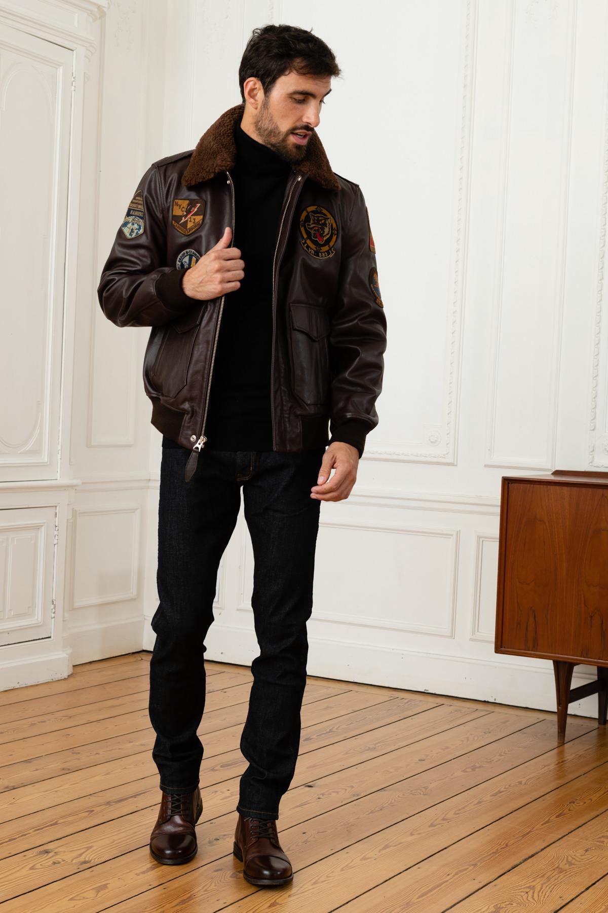 Patched aviator in brown cowhide leather - Image n°7