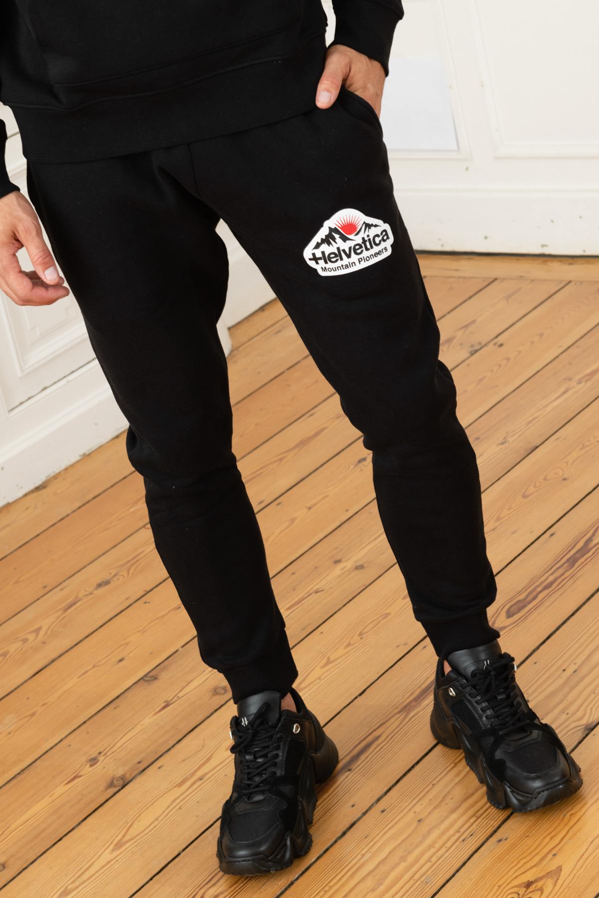 Black sweatpants - Image n°1