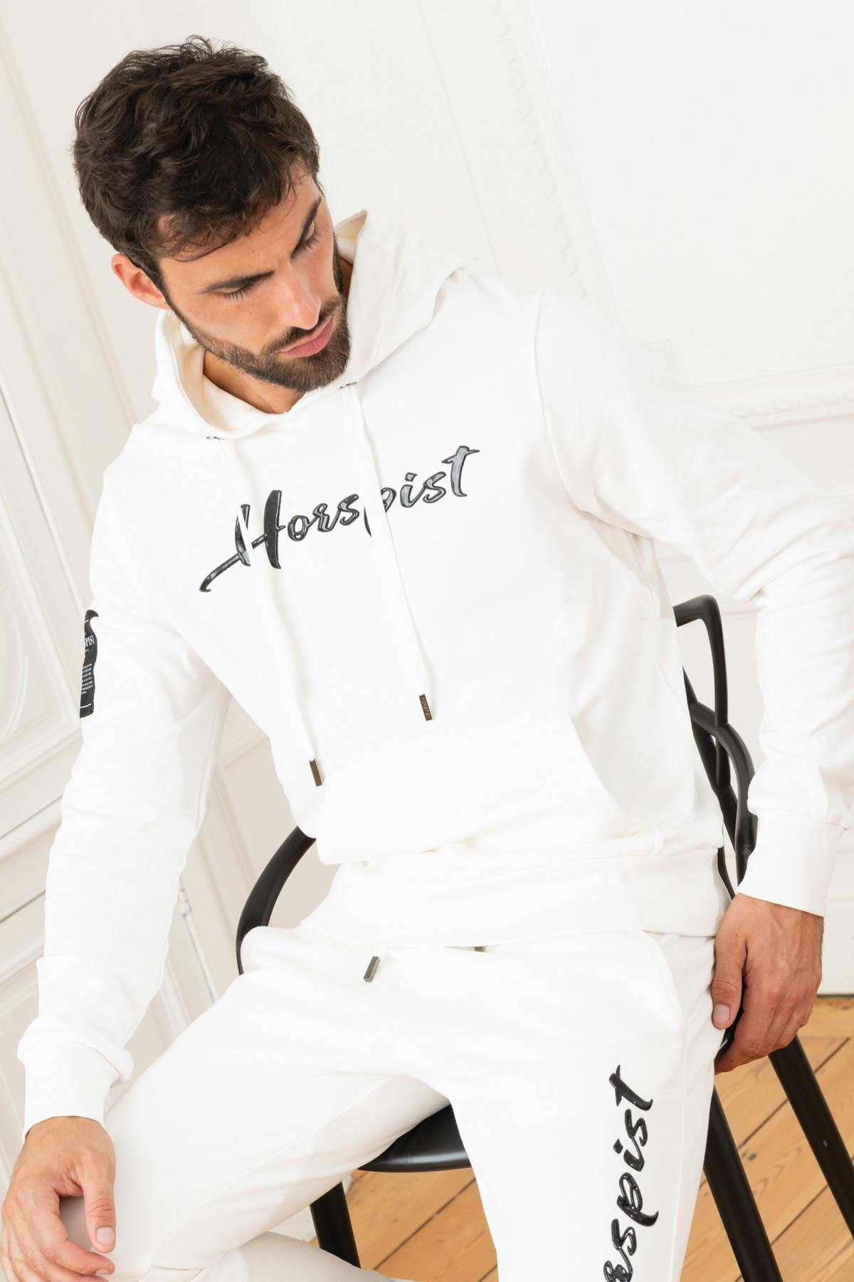 Men's white hooded stretch sweater - Image n°4