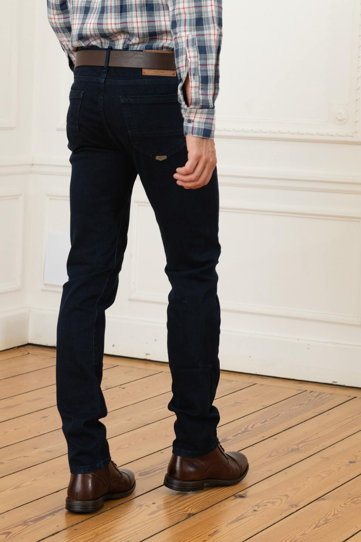 Men's regular-fit raw blue jeans - Image n°5