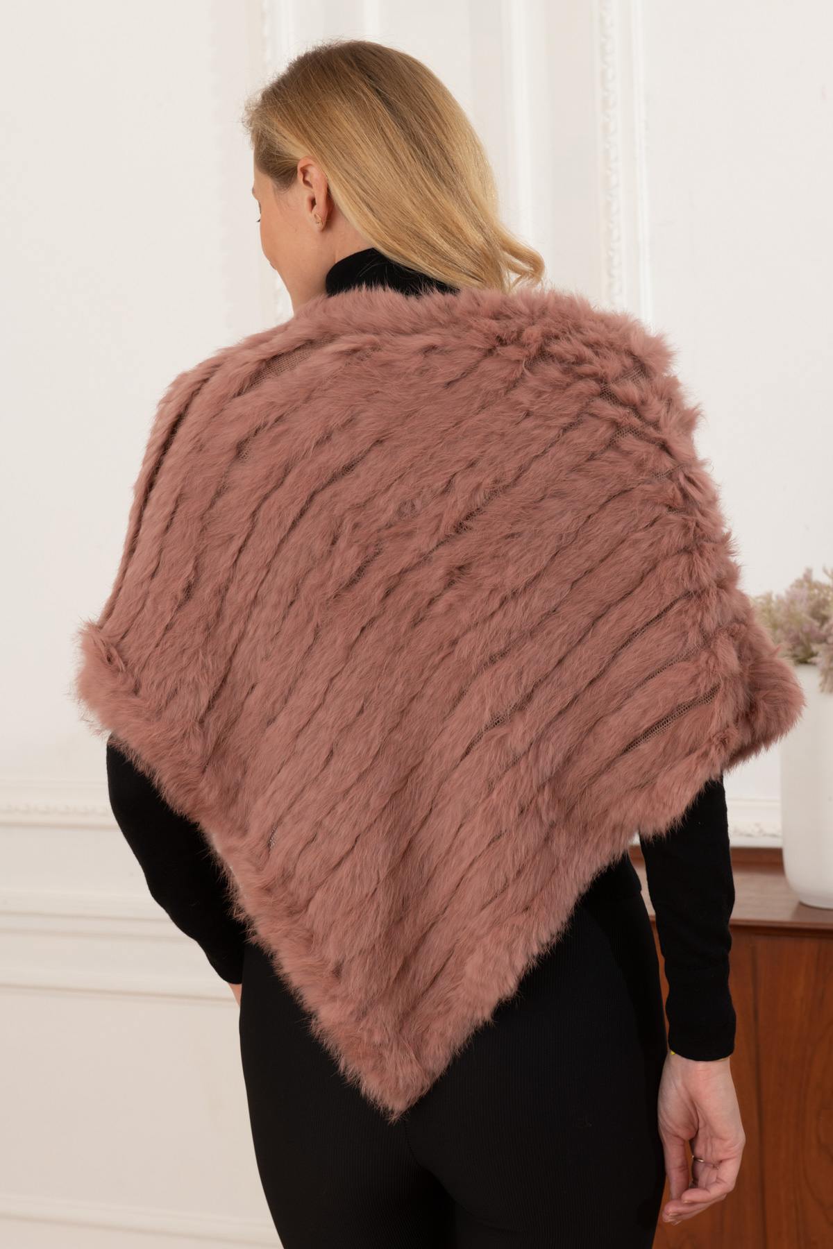 Aged Pink Fur Poncho - Image n°4