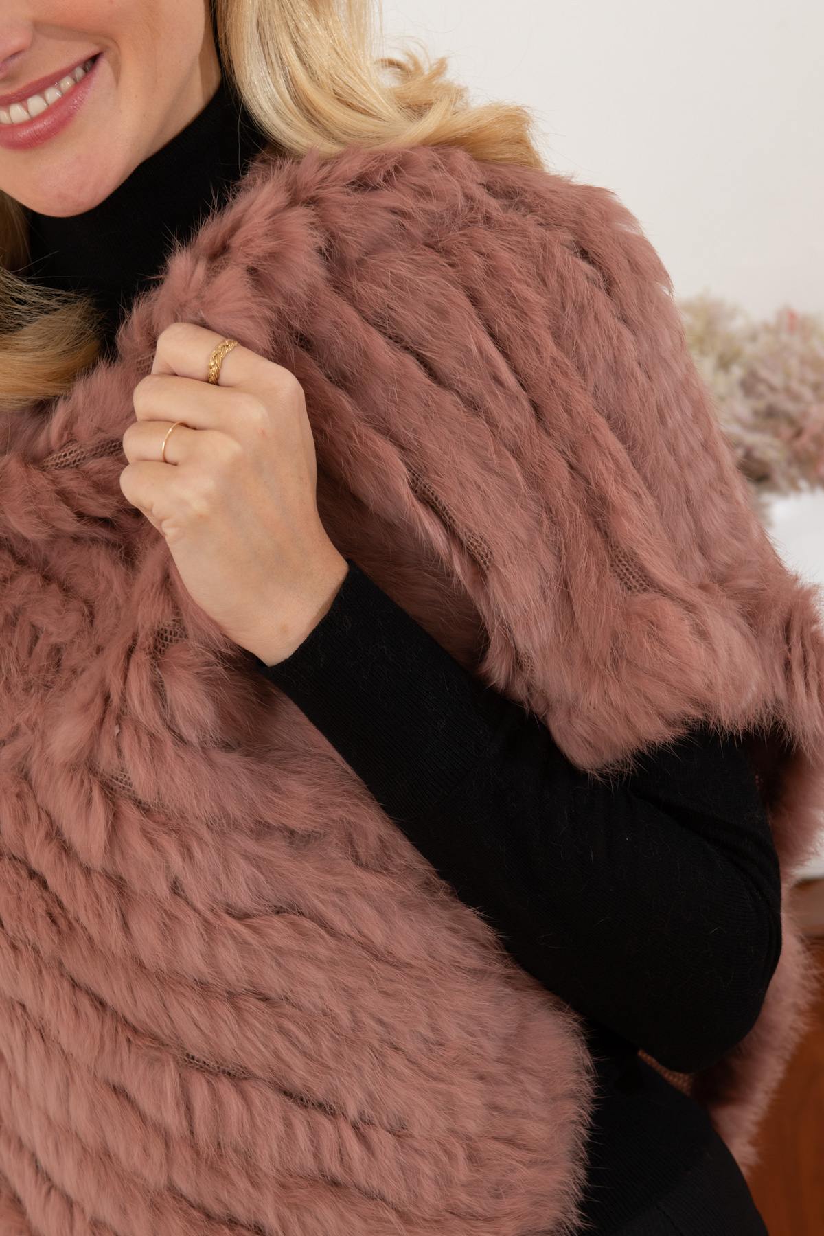 Aged Pink Fur Poncho - Image n°6