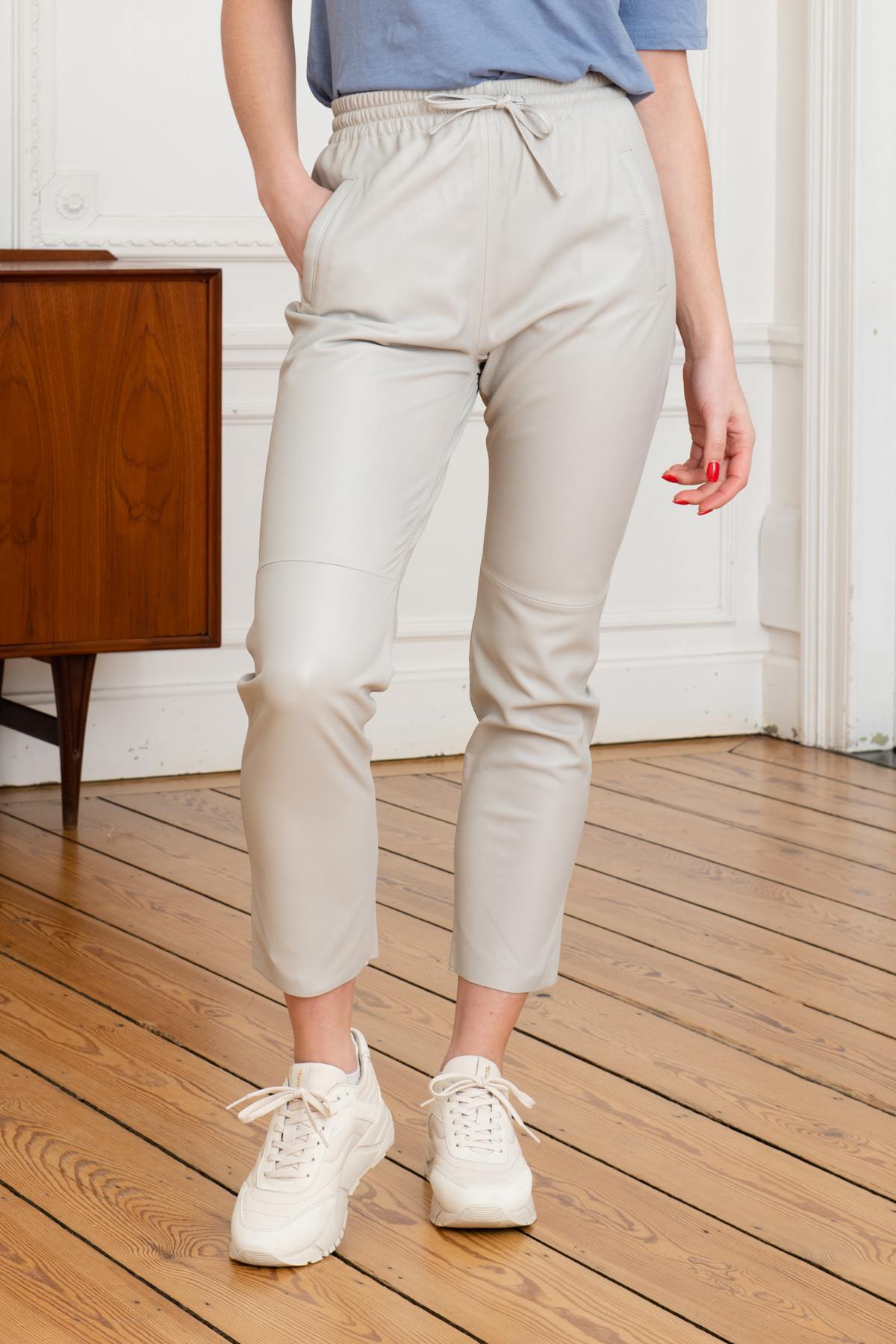 Ecru leather jogging pants - Image n°1