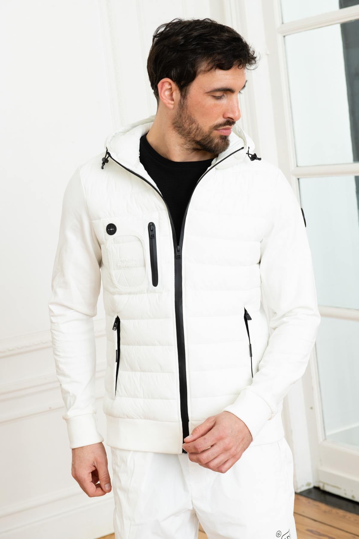 White hooded outdoor jacket - Image n°1