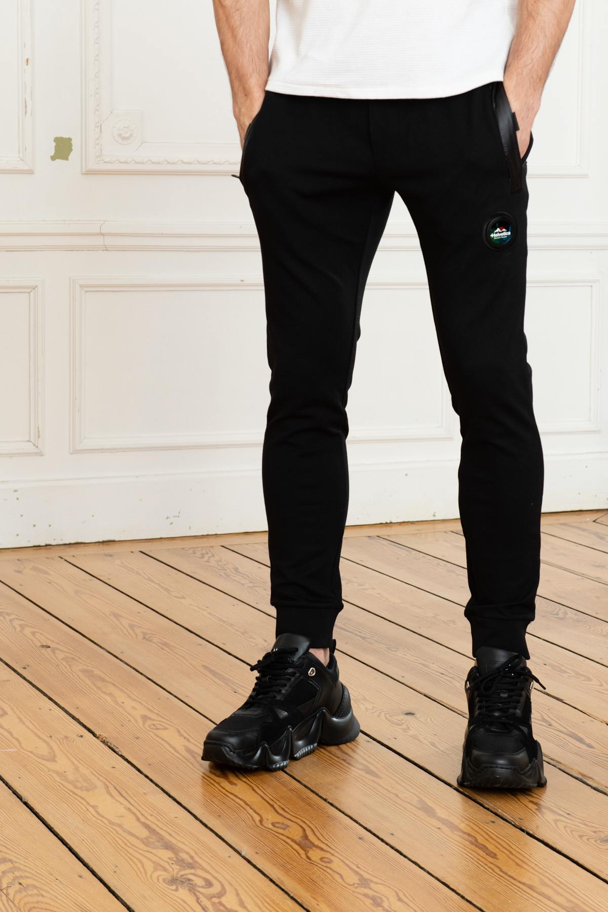 Black cotton sweatpants - Image n°1