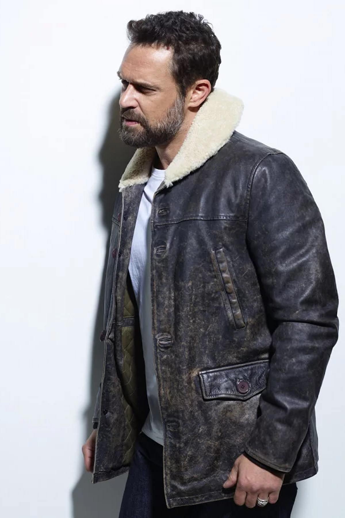 Aviator jacket in aged cowhide leather - Image n°4