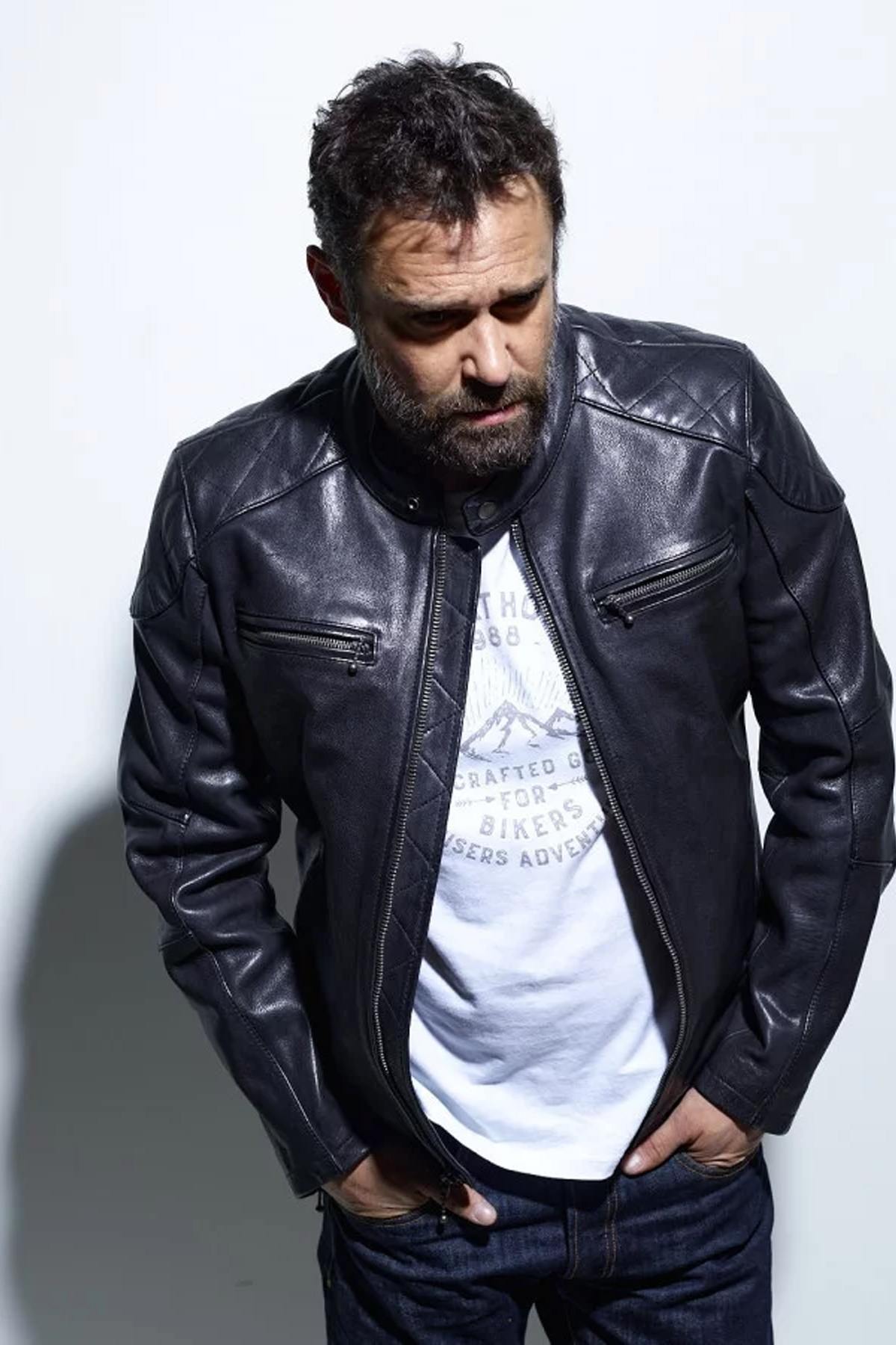 Biker style jacket in thick cowhide leather - Image n°1