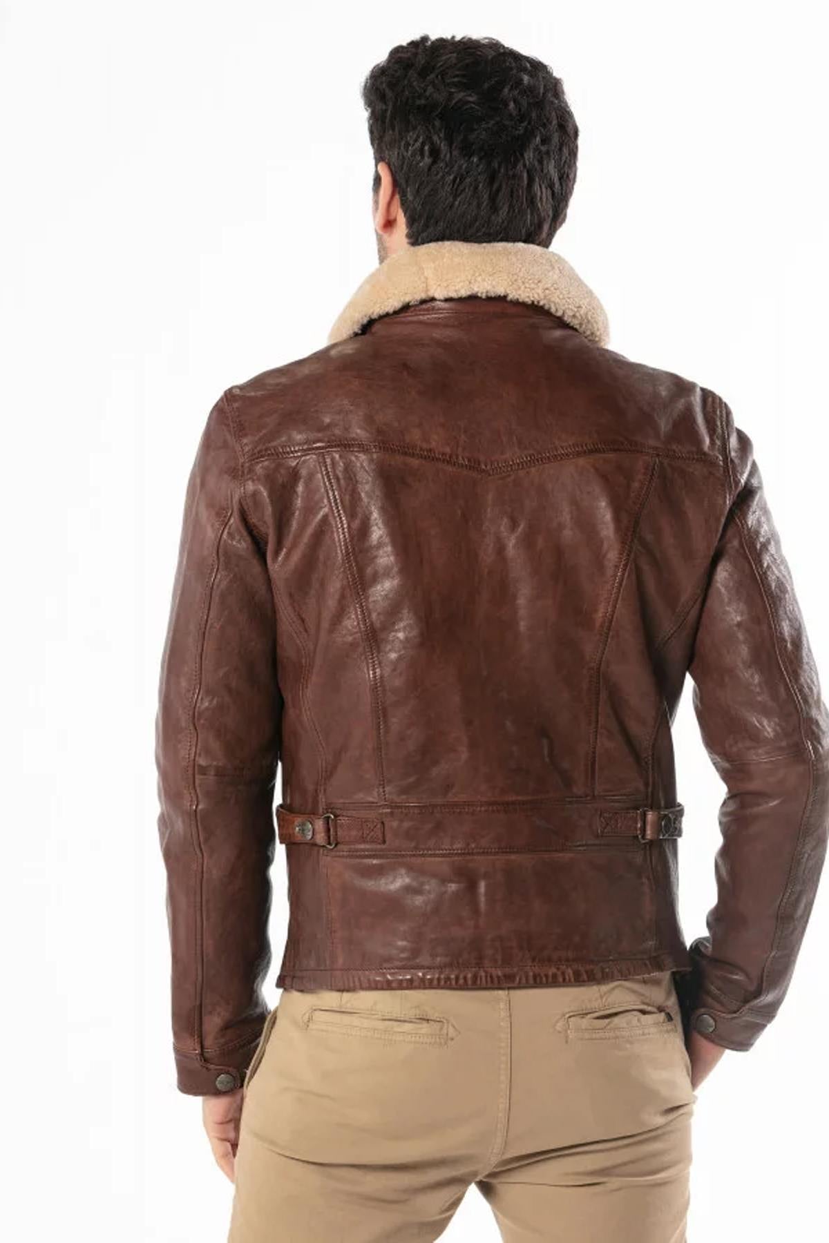 Leather jacket with removable fur collar - Image n°4