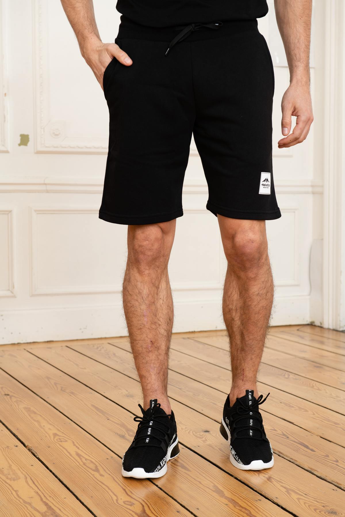 Men's black shorts - Image n°4