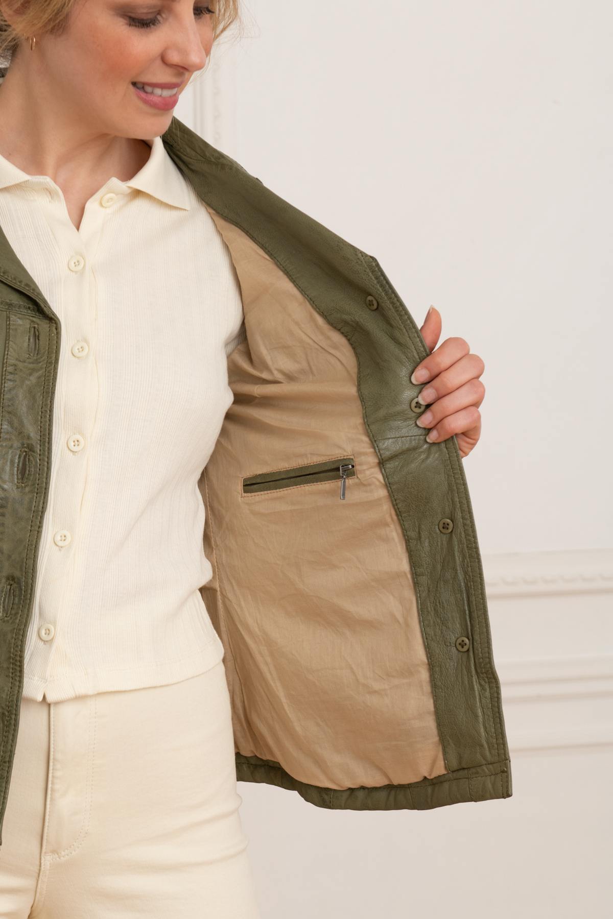 70's-inspired aged khaki leather jacket - Image n°4