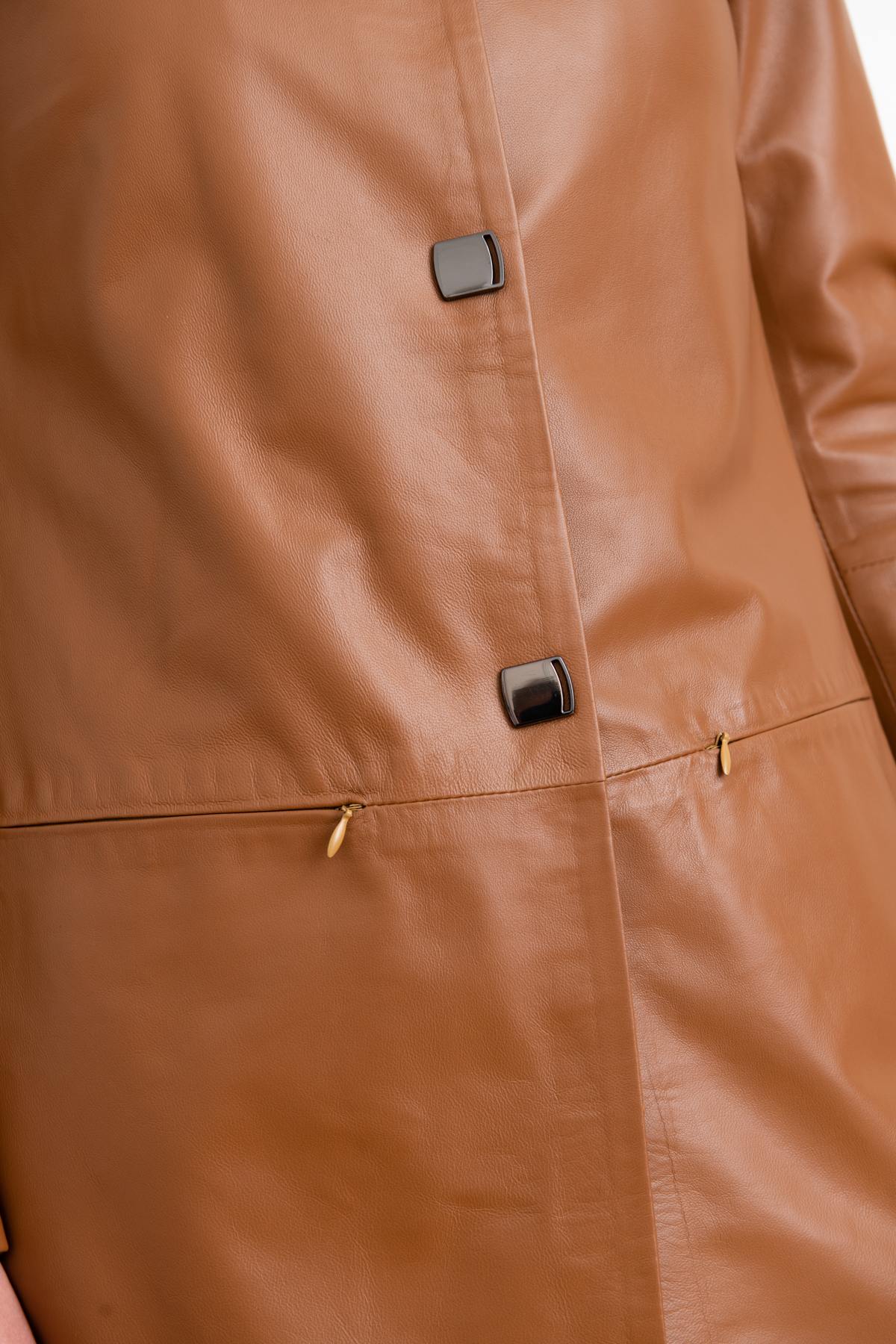 Long women's coat in cognac leather - Image n°7