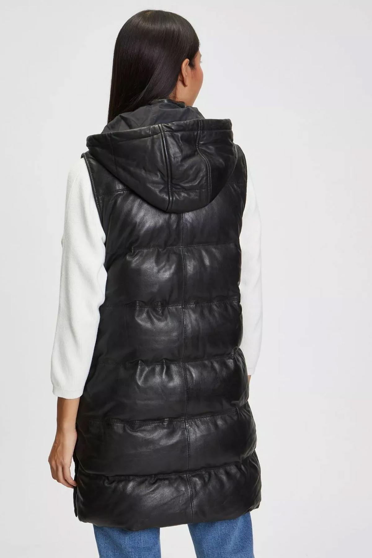 Long sleeveless down jacket in lambskin - Image n°2