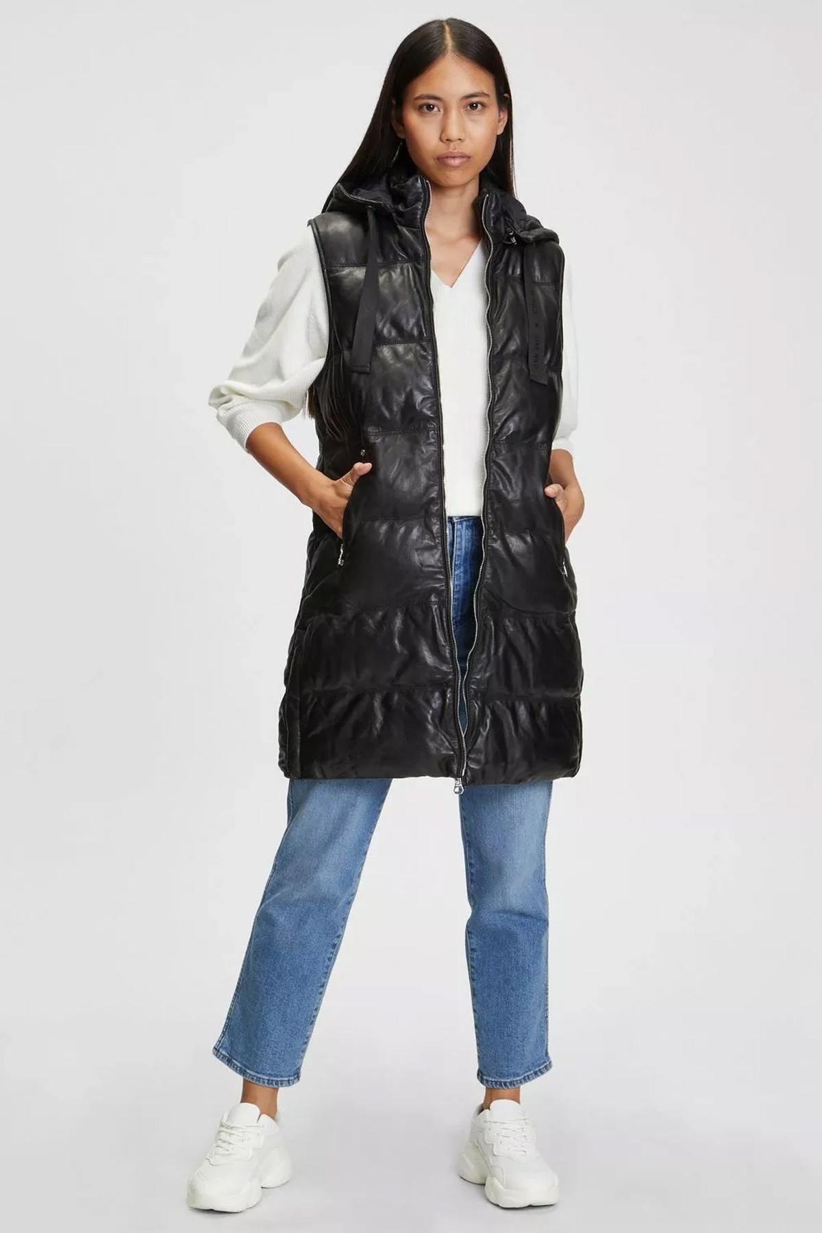 Long sleeveless down jacket in lambskin - Image n°6