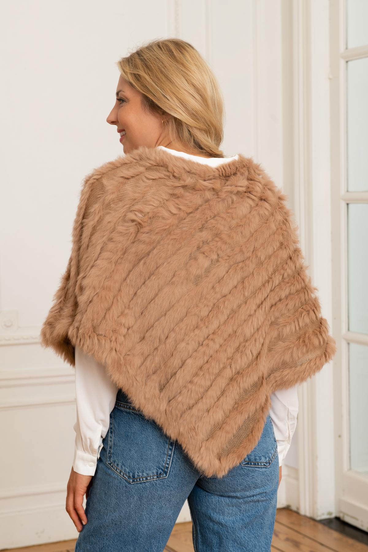 Brown rabbit fur poncho - Image n°3