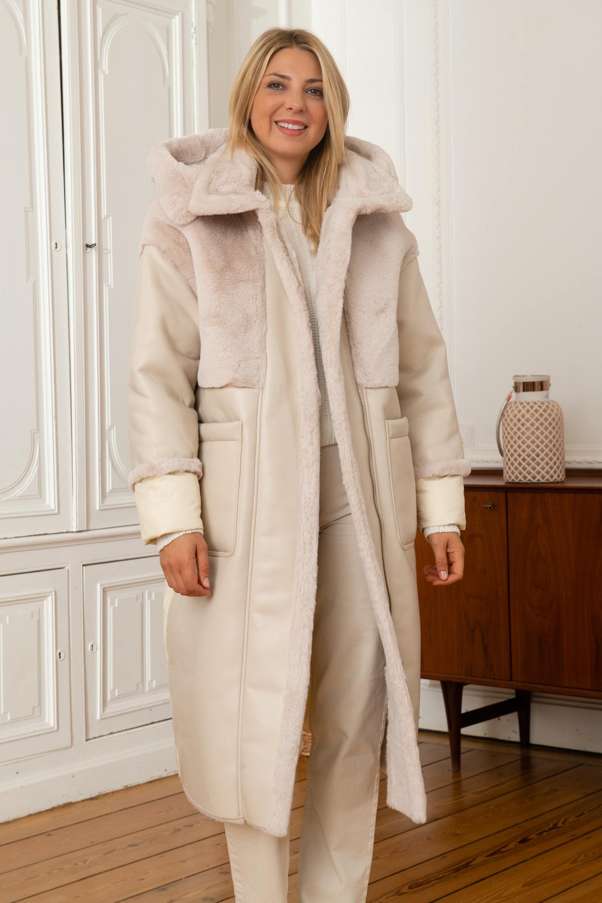 Long white faux fur coat - Image n°5