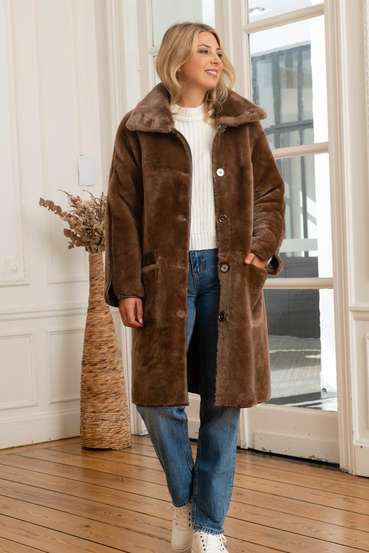 Reversible coat with fur edges - Image n°1