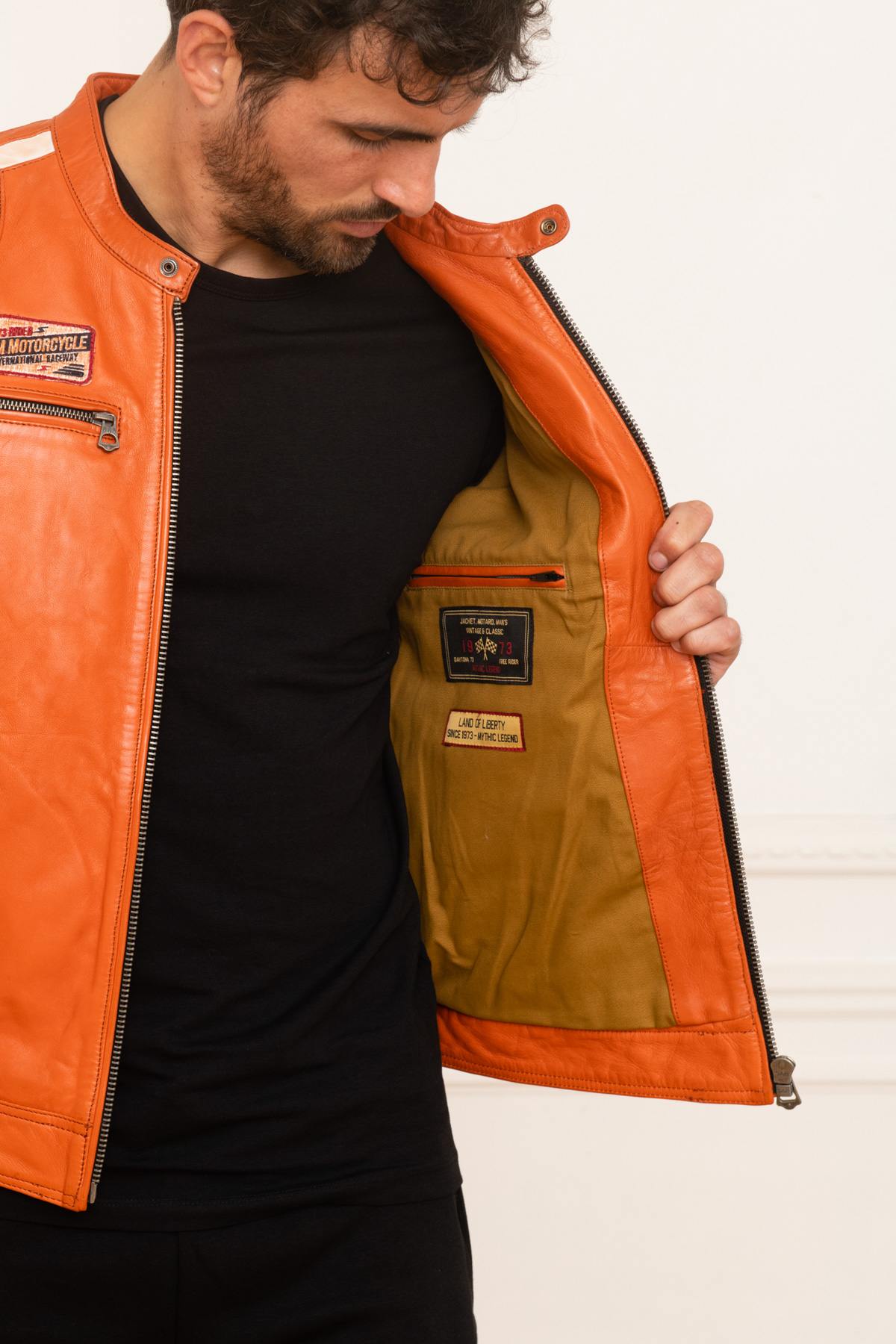 Orange racing leather jacket - Image n°5